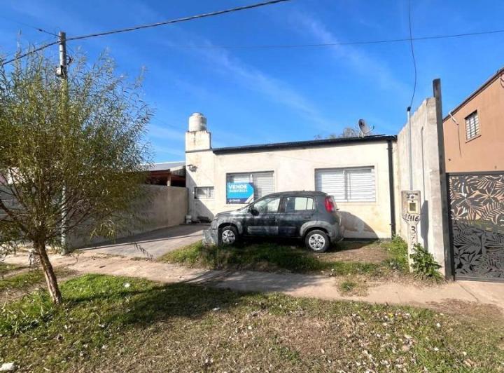 Casa · 79m² · 4 Ambientes · 1 Cochera