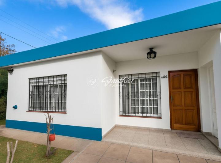 Casa · 108m² · 3 Ambientes · 1 Cochera