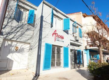 Casa · 219m² · 7 Ambientes · 2 Cocheras · Casa en Elordi 576