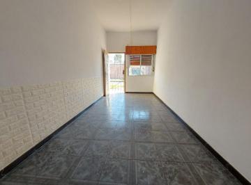 PH de 3 ambientes, Lanús · Depto Tipo Casa Al Frente 3 Ambientes