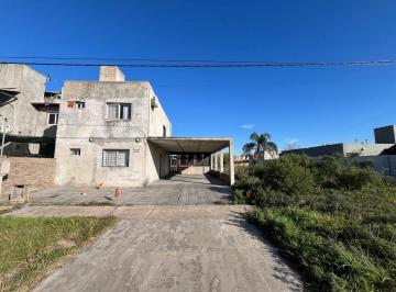 Casa · 192m² · 3 Ambientes · Casa en Venta de 2 Plantas en Parque Habitacional Ibarlucea