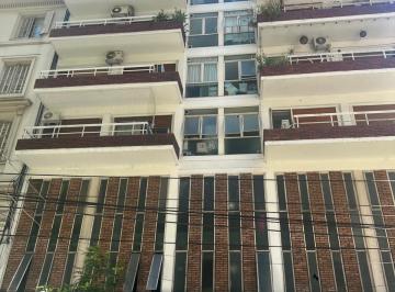 Departamento de 1 ambiente, Barrio Norte · Amplio Departamento 2 Amb. en 3er Piso con Patio