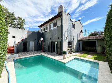 Casa · 150m² · 5 Ambientes · 2 Cocheras · Casa en Villa Bosch de 4 Ambientes con Pileta y Doble Cochera