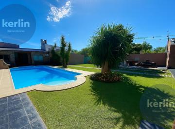 Quinta vacacional · 90m² · 4 Ambientes · 2 Cocheras · Quinta en Barrio Yaguaron - San Nicolas de Los Arroyos