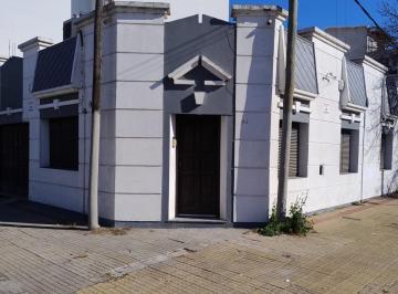 Casa · 83m² · 3 Ambientes · 1 Cochera · Casa en La Plata