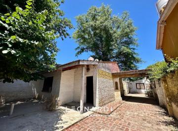 Casa · 51m² · 2 Ambientes · 1 Cochera · Casa a Reciclar en Venta en Escobar - a m de Av San Martin - ID 5775