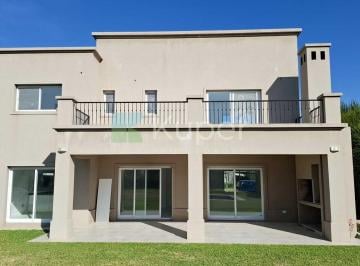 Casa · 210m² · 4 Ambientes · 2 Cocheras · Casa en Venta Ubicado en San Gabriel, Villanueva, Tigre