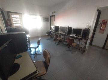 Departamento · 90m² · 4 Ambientes · Departamento de 4 Ambientes en El Centro de Morón, Uso Múltiples (Oficina)