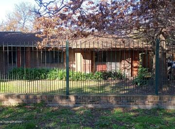 Casa de 5 ambientes, Berazategui · Casa en Ranelagh con Amplio Lote Oportunidad