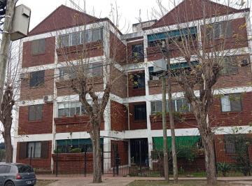 Departamento · 80m² · 3 Ambientes · 1 Cochera · Departamento en Quilmes