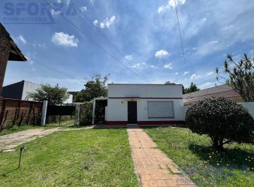 Casa · 141m² · 3 Ambientes · 3 Cocheras · Venta de Casa 4 Ambientes con Jardin Ideal Inversor en San Miguel Importante Lote