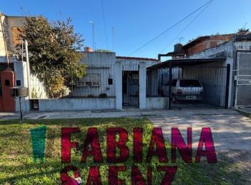 Casa · 250m² · 4 Ambientes · 1 Cochera · Casa en Venta Apta a Crédito