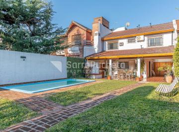 Casa · 222m² · 4 Ambientes · 4 Cocheras · Venta Casa 4 Ambientes con Jardín y Piscina en Haedo Sur