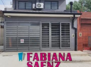 Casa · 71m² · 3 Ambientes · 1 Cochera · Venta de Duplex Moderno