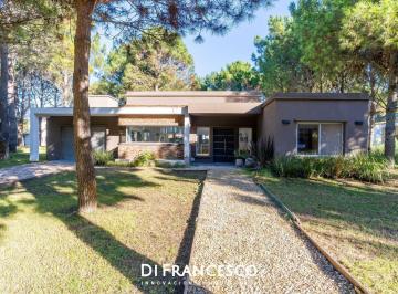 Casa · 183m² · 5 Ambientes · 2 Cocheras · Casa en Venta Lote Central La Herradura - Financiación