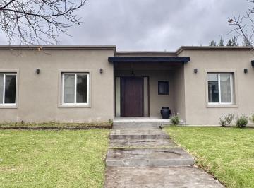 Casa · 174m² · 6 Ambientes · 2 Cocheras · Casa en Venta en San Marco - Villanueva