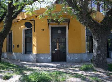 Casa · 230m² · 3 Dormitorios · Casa de Diseño en Venta en Ingeniero Mascwitz
