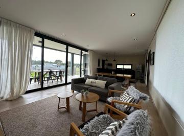 Casa · 131m² · 4 Ambientes · Casa en Venta - 3 Dorm. 3 Baños - Pinamar