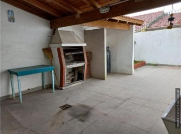 Casa · 90m² · 4 Ambientes · Casa en Venta - 3 Dorm. 1 Baño - Mar del Plata