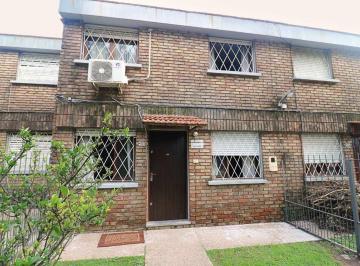 Casa · 90m² · 5 Ambientes · Venta Casa 4 Dorm. en Las Acacias