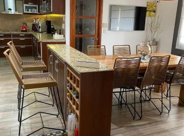 Casa · 350m² · 6 Ambientes · 2 Cocheras · Casa en Venta - 2 Dorm. 2 Baños - General Rodríguez