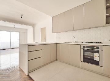Departamento · 78m² · 4 Ambientes · Excelente 4 Ambientes - Recoleta - Plaza Vicente Lopez - Remodelado - Luminoso