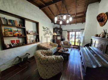 Casa · 214m² · 4 Ambientes · 1 Cochera · Venta Casa 4 Ambientes, Dos Plantas con Escritorio, Villa Primera Mar del Plata