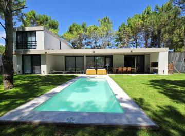 Casa de 5 ambientes, Pinamar · Casa en Alquiler en La Herradura Pinamar