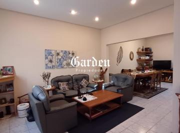 LIVING · Excelente Casa C/cochera. 2 Dorm.. 2 Baños y Patio