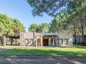 Casa · 260m² · 4 Ambientes · 2 Cocheras · Casa en Venta La Herradura Pinamar