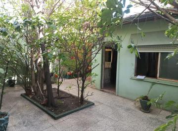 Casa de 4 ambientes, Avellaneda · Venta en Block de 2 PH con Gran Potencial