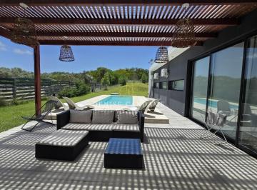 Casa de 4 ambientes, Costa Esmeralda · Casa en Alquiler en Costa Esmeralda, Barrio Residencial I