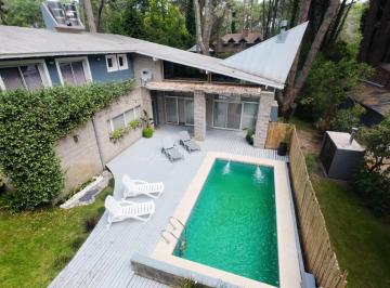 Casa de 6 ambientes, Cariló · Casa en Alquiler en Cariló