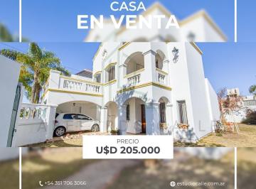 Casa · 236m² · 4 Ambientes · 1 Cochera · Casa en Venta Urca