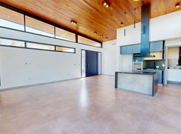 Casa · 151m² · 4 Ambientes · 2 Cocheras · Venta Lagos de Canning 4 Amb Pileta a Estre Financ