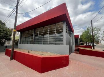 Casa · 210m² · 10 Ambientes · 2 Cocheras · Venta Casa Apta Credito 4 Dorm. Maipu