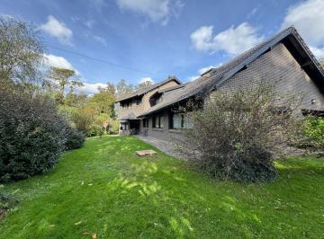 Casa · 550m² · 8 Ambientes · Venta / Casa / Bosque Peralta Ramos