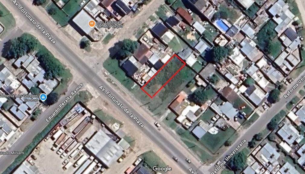Venta de terreno de 10x30 metros sobre Av. Fortunato de la Plaza