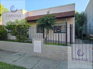 Casa · 70m² · 4 Ambientes · 2 Cocheras · Monte Grande - Casa Apta Crédito