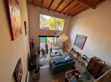 Casa · 134m² · 3 Ambientes · 3 Cocheras · Casa Multifamiliar - Excelente Estado y Ubicacion - Ideal Dos Familias o Inversor