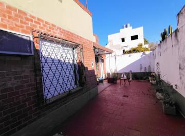 Casa · 87m² · 5 Ambientes · Casa Interna Barrio Sargento Cabral