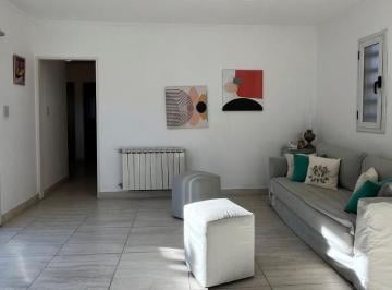 Casa de 4 ambientes, La Plata · Hermosa Casa en Venta