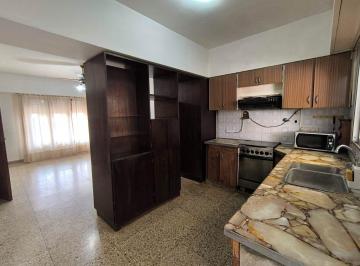 Casa · 136m² · 4 Ambientes · 1 Cochera · Casa en Venta - 3 Dorm. 3 Baños - Cochera - 150 m² - Lobos
