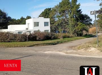 Casa de 5 ambientes, Tandil · Venta - Casa - Dos Plantas - " La Elena" - Av Juan B. Justo y Calihue - Tandil