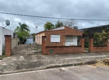 Casa · 107m² · 4 Ambientes · 2 Cocheras · Venta de Excelente Casa en Treinta y Tres