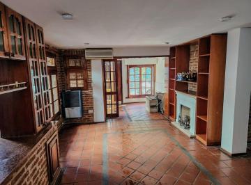 Casa · 192m² · 5 Ambientes · 1 Cochera · Venta Casa Haedo 5 Amb con Local Muy Buen Estado!