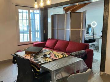 Casa · 96m² · 4 Ambientes · 2 Cocheras · Casa en Republica de Italia y Falletti