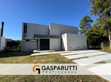 Casa · 211m² · 5 Ambientes · 2 Cocheras · Casa en Venta en San Matías Estilo Moderno