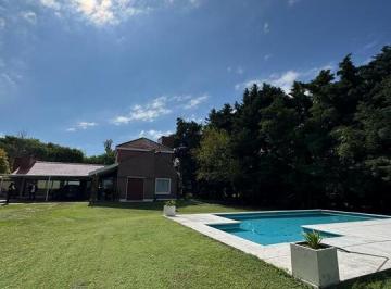 Casa · 230m² · 7 Ambientes · 2 Cocheras · Venta de Casa Apto Crédito en La Herradura Villa Allende con 3 Dorm. y Pileta.