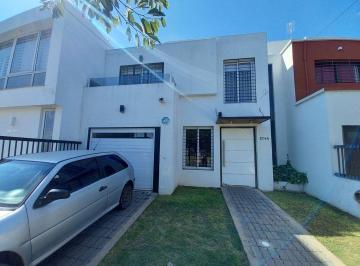 Casa de 4 ambientes, Córdoba · Se Vende Duplex 3 Dorm. Pileta Poeta Lugones